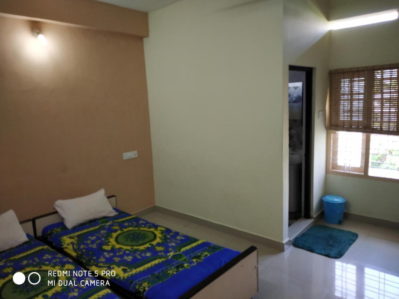 Hotel Woodlands Chottanikara Ngoại thất bức ảnh