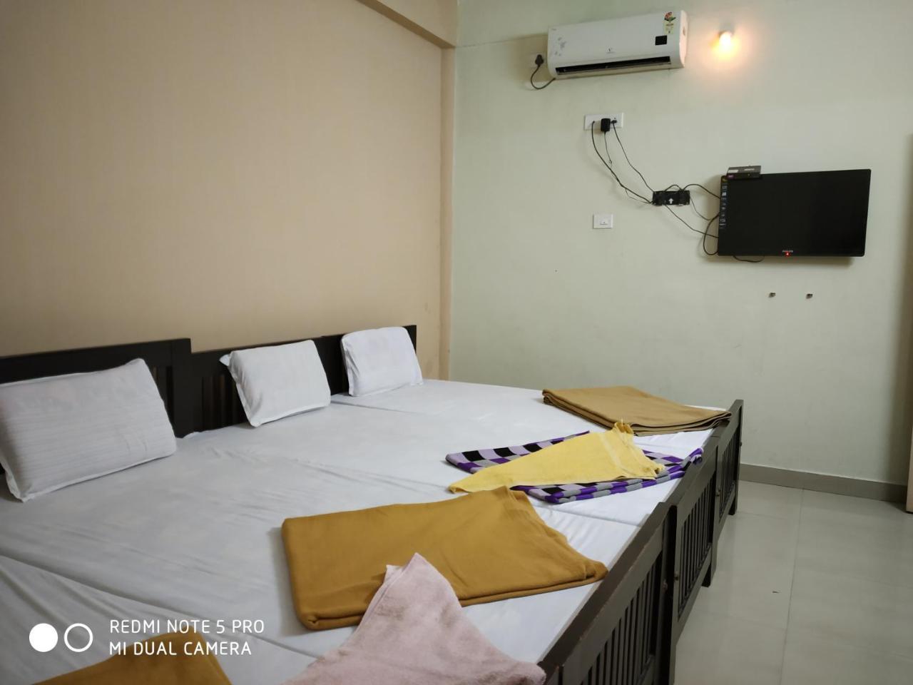 Hotel Woodlands Chottanikara Ngoại thất bức ảnh